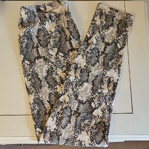 Old Navy Gray Snake Print Leggings